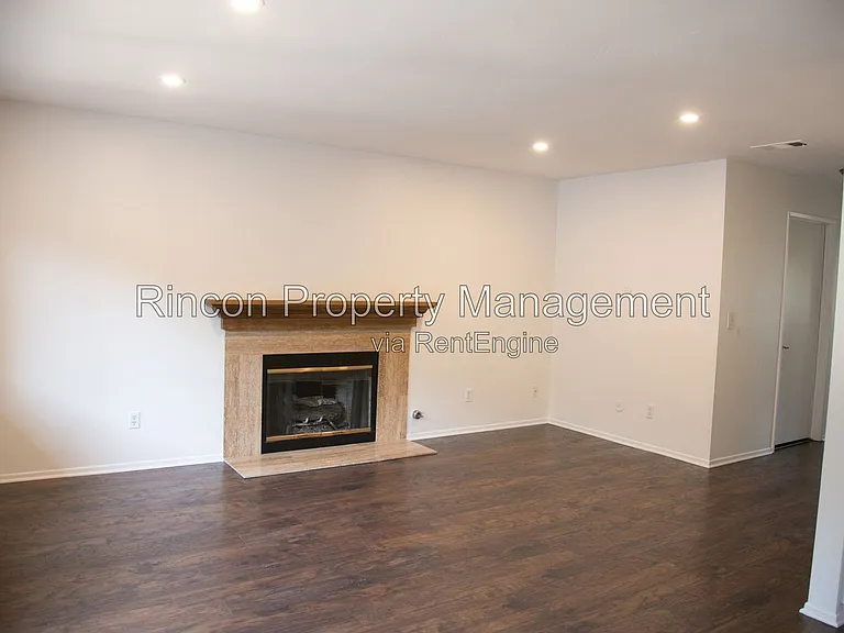 584 Doyle Ln — Photo 5