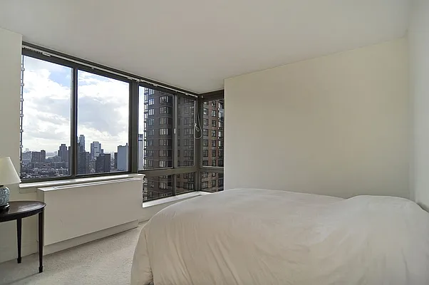 Rented by Corcoran | media 17