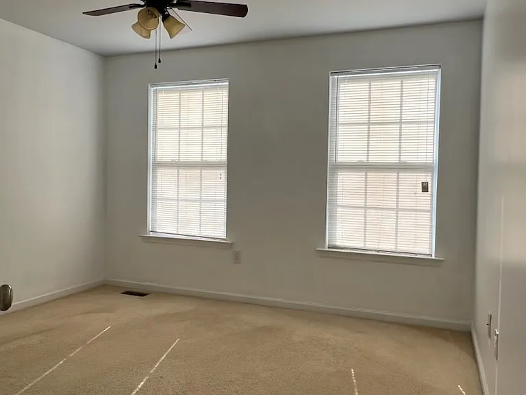 421 Cicero Xing — Photo 18