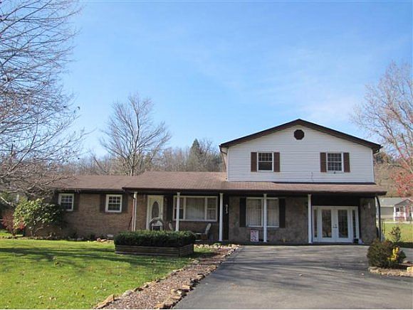 1st image of 823 Laurel Ave