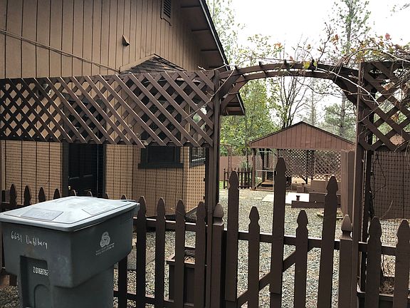 3rd image of 6631 Dahlberg Ct