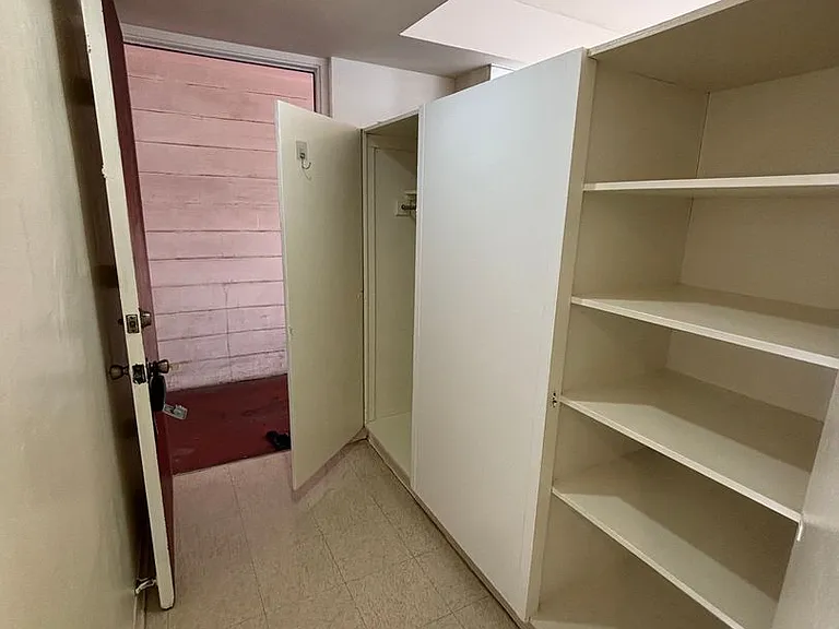 810 University Ave #203 — Photo 2