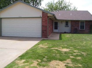 1006 Westchester Dr, Enid, OK 73703