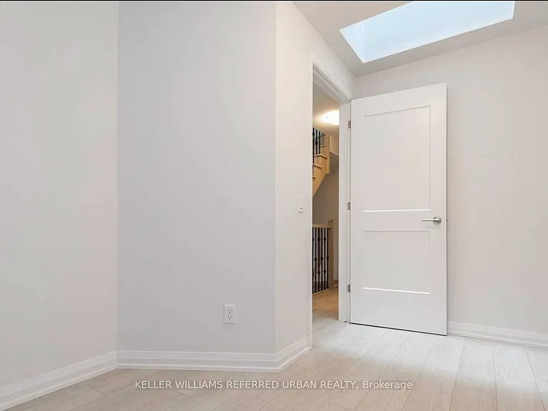 1030 Portage Pkwy #Townhouse 23 — Photo 8