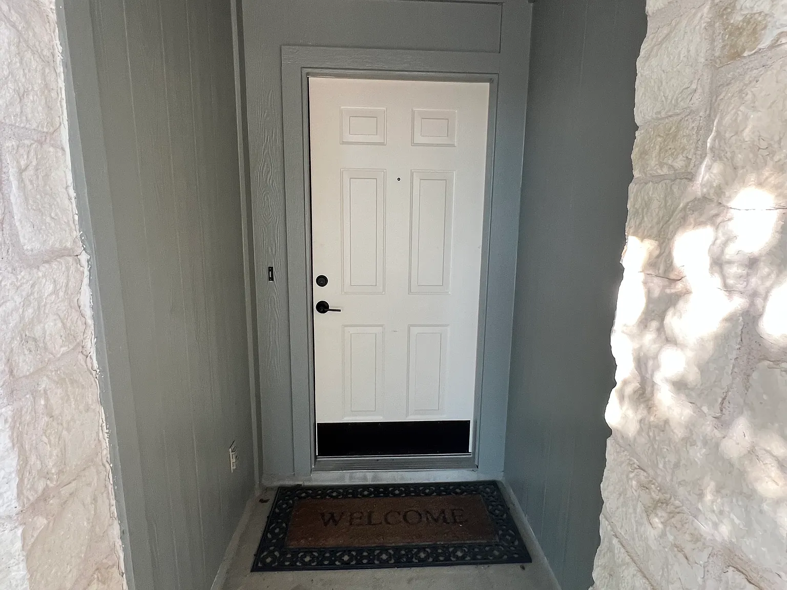 14516 Cottingham Dr — Photo 2