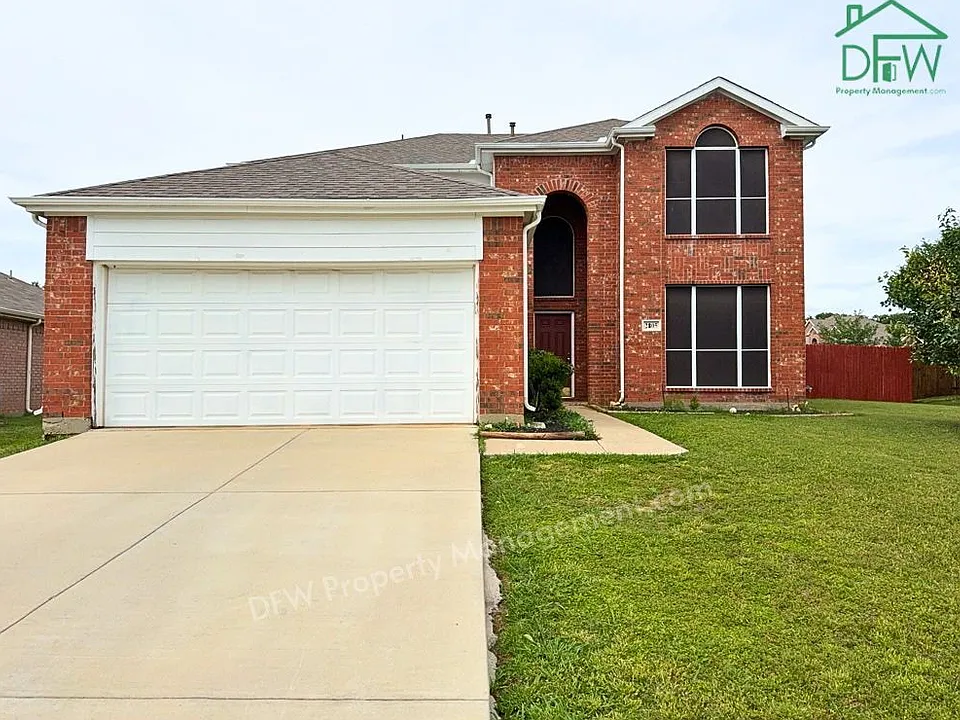 2805 Crater Lake Ln