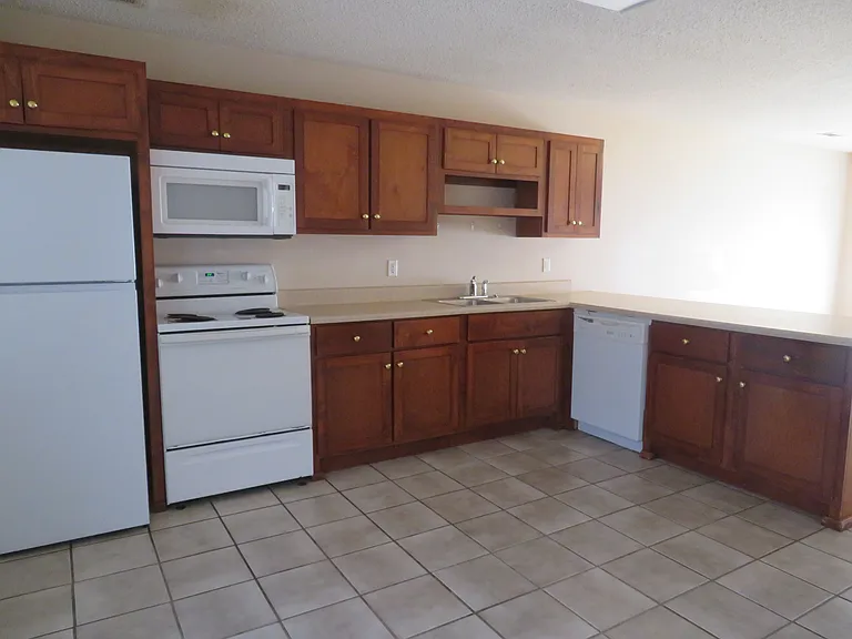 204 Springfield Cir #A — Photo 6