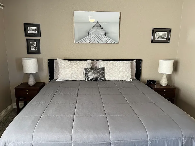 King size bed