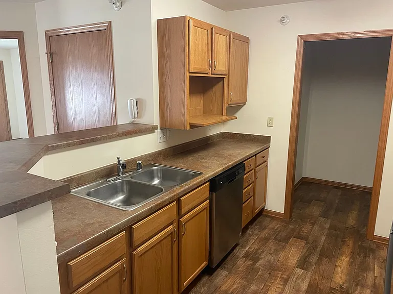 Door Creek Apartments — Photo 19