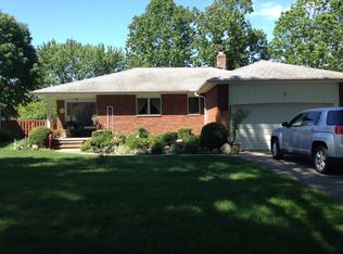 1200 Haverston Rd, Lyndhurst, OH 44124