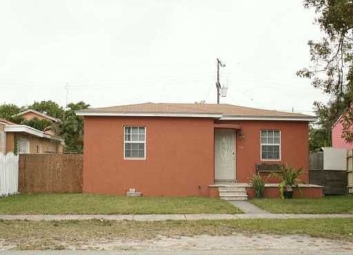 2nd image of 500 Tamiami Blvd