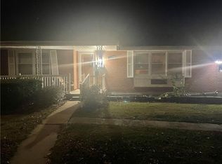 301 SW Pinnell Dr, Lees Summit, MO 64081