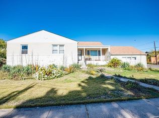 6 Casino St, Freeport, NY 11520