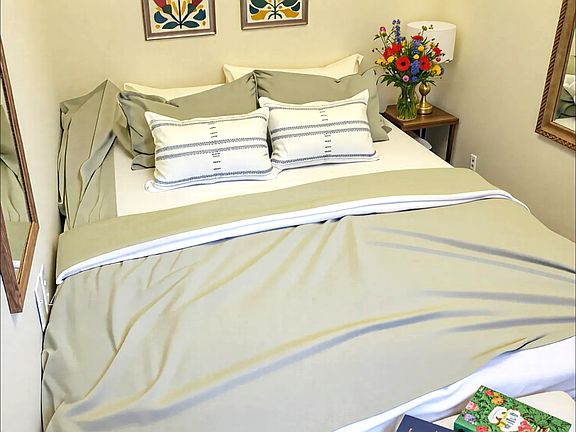 2nd image of 680 6th Ave APT 3