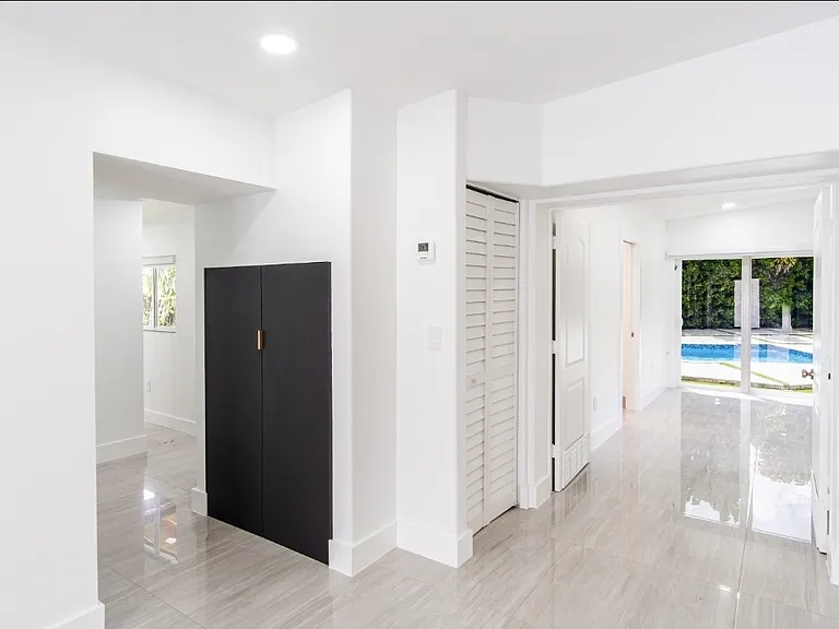 4651 SW 97th Ct — Photo 21