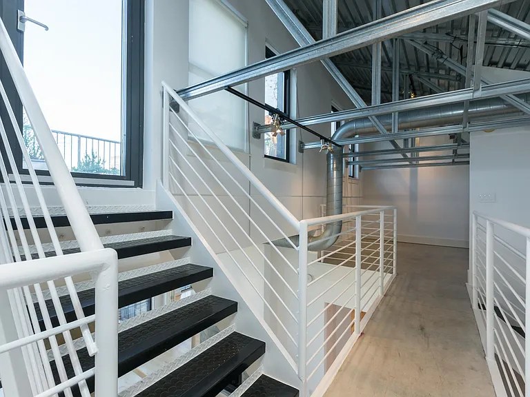 2328 Champlain St NW — Photo 31