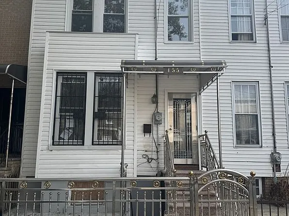 455 Chestnut St, Brooklyn, NY 11208