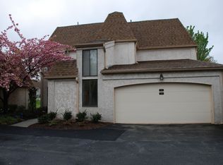 34 Carriage Pl, Edison, NJ 08820