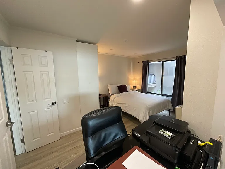 1235 Parker Pl #2M — Photo 9