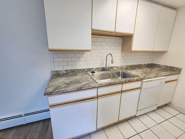 801 N Dahlia St — Photo 10