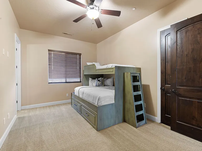 3193 S 4900 W — Photo 15