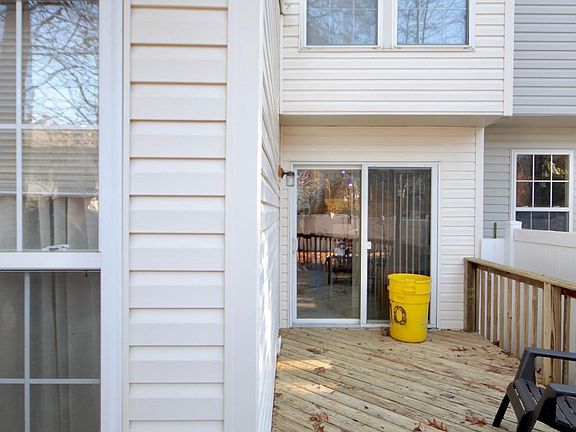 3rd image of 514 Galahad Ct