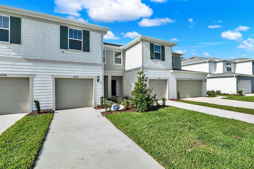 3 bed, 2.5 bath, 1680 sqft, $2,295 — Photo 1