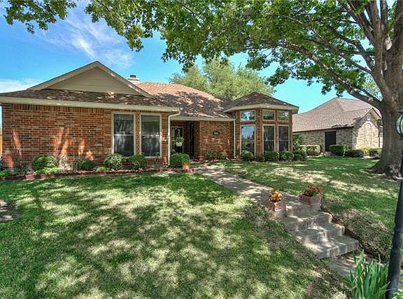 4th image of 8909 Pine Forest Dr