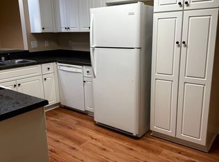 228 Sunview Dr, Statesboro, GA 30458