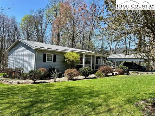 126 Ridge Dr, Jefferson, NC 28640