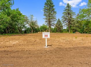 940 Maya Ct, Glen Ellyn, IL 60137