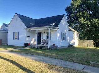 324 W Oak St, Mitchell, IN 47446