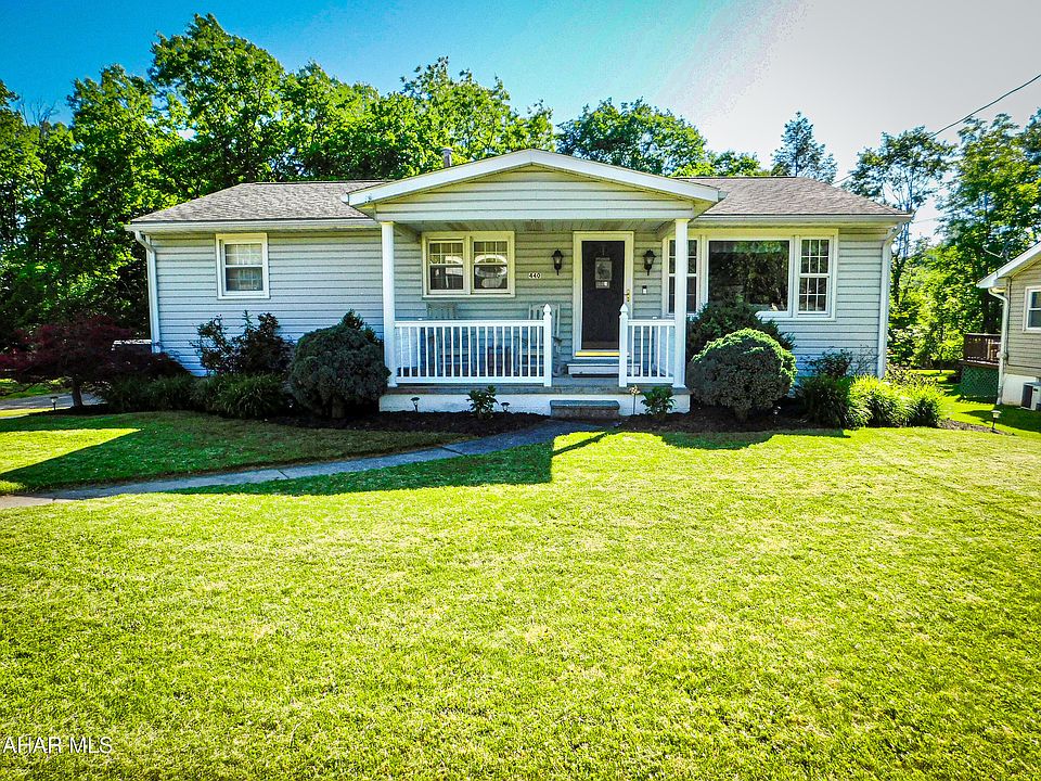 1st image of 440 Church Ln
