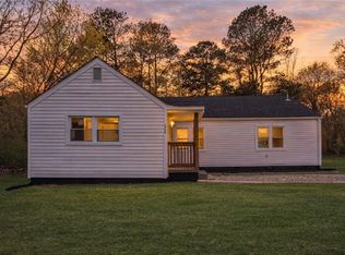 12050 Greenbrier Ln, Smithfield, VA 23430