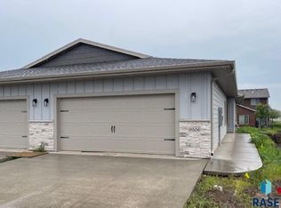 9506 W Dolores Dr, Sioux Falls, SD 57106