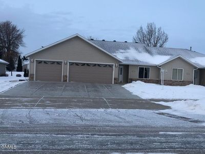 315 Versailles Ave, Bismarck, ND, 58503