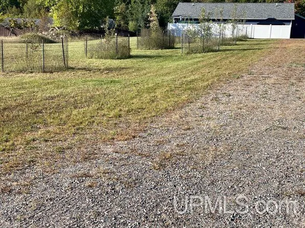 E D St, Iron Mountain, MI 49801
