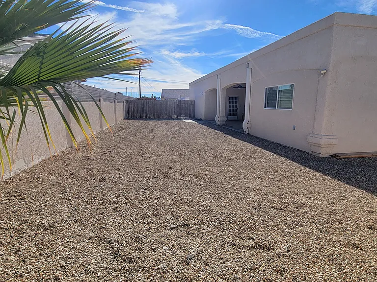 2846 Seville Ln — Photo 14