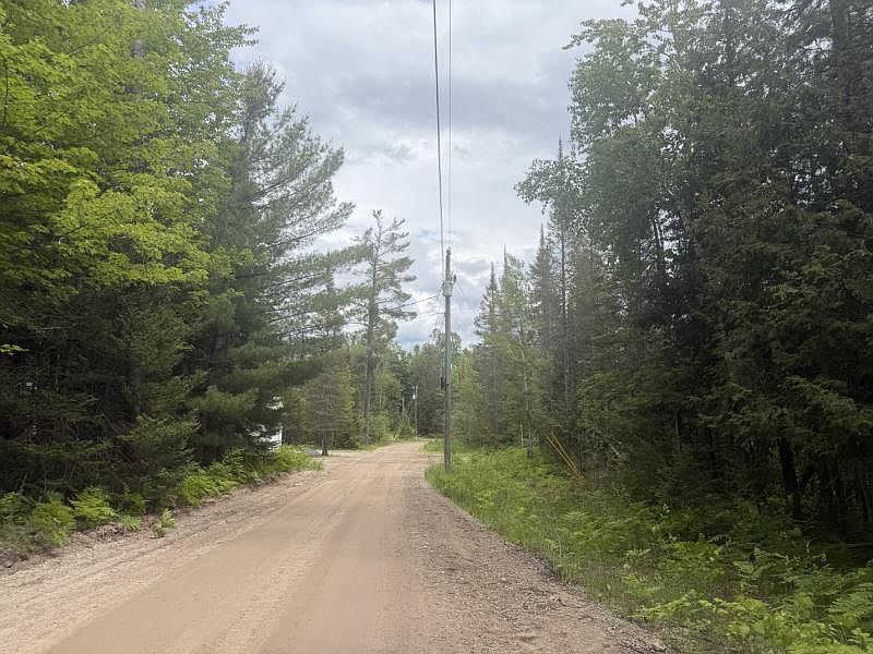 2nd image of Riverbend Dr