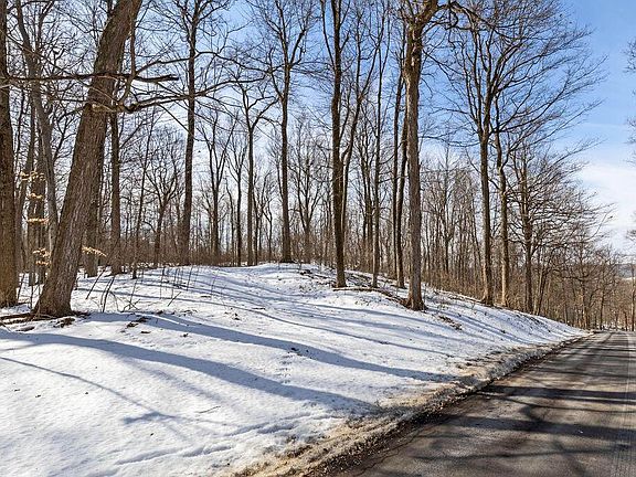 3rd image of 0 Eaglenest Rd