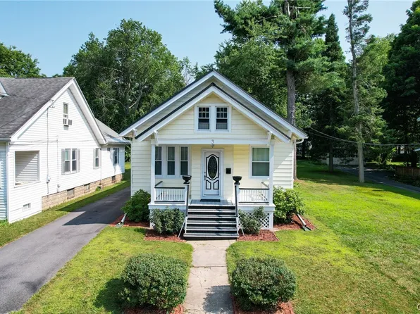 3 Hopson St, Utica, NY 13502