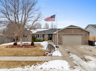 1821 16th Ct W, Williston, ND 58801