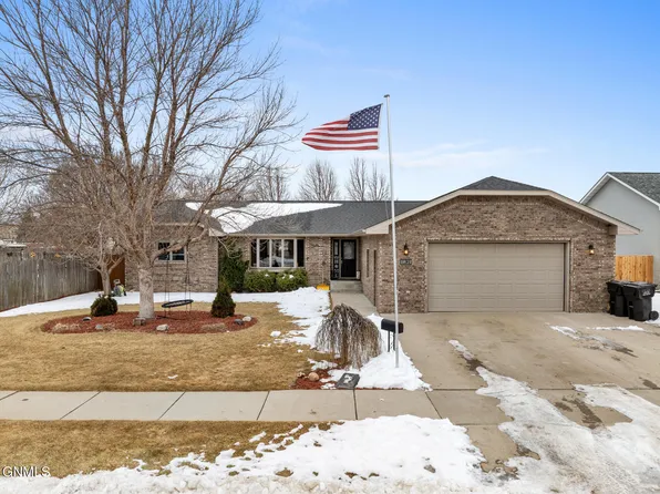 1821 16th Ct W, Williston, ND 58801