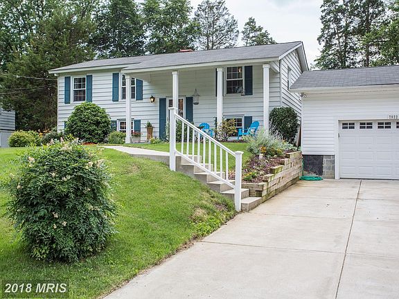 2nd image of 7922 Bayberry Dr