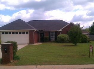 110 Stone Mill Dr, Warner Robins, GA 31088