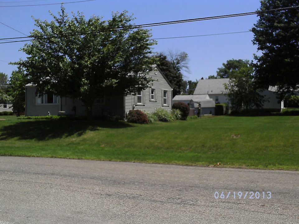 1st image of 733 Charles Ave