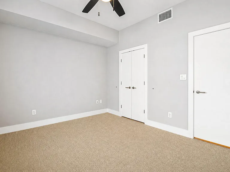 603 Davis St #1207 — Photo 9