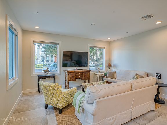 5th image of 536 4th Ave S