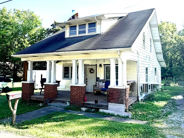 208 E Main Ave, Friendsville, TN 37737