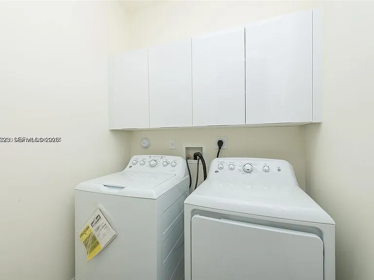 10245 NW 63rd Ter #201 — Photo 10
